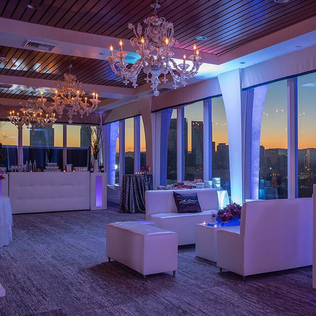 LED Lighted TUFED WHITE BAR 6.5'