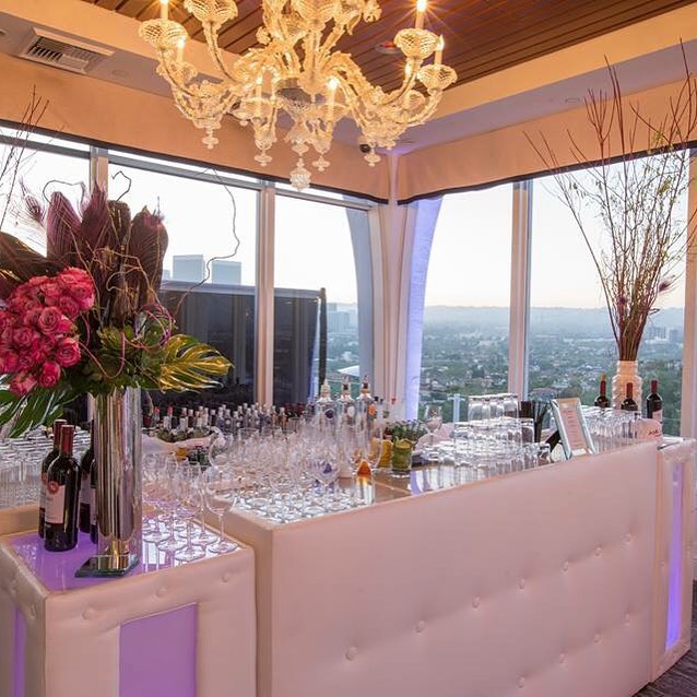 LED Lighted TUFED WHITE BAR 6.5'