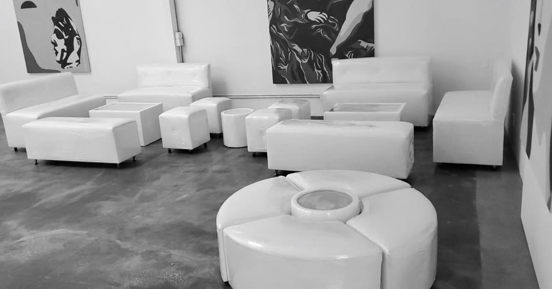 ELBOW OTTOMAN