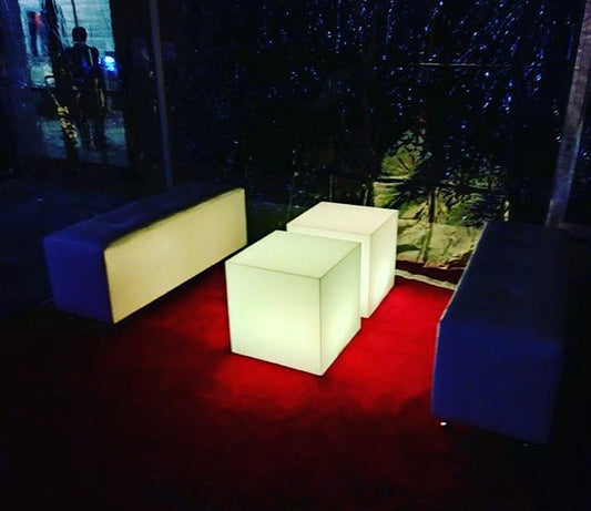 Led Acrylic lighted Cube 20"x20" (Changing Colors)