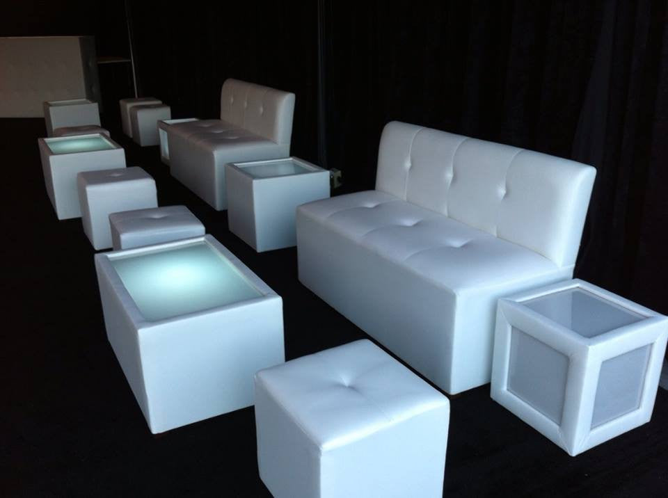 LED Lighted Tufted Cube (Changing Colors)