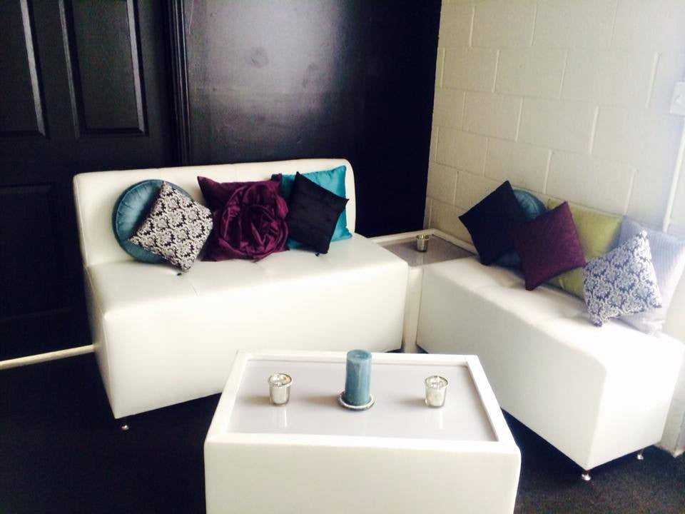 SET 5 PEOPLE / 4 PCS