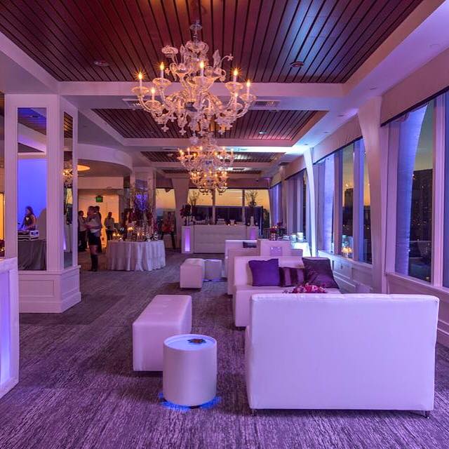LED Lighted TUFED WHITE BAR 6.5'