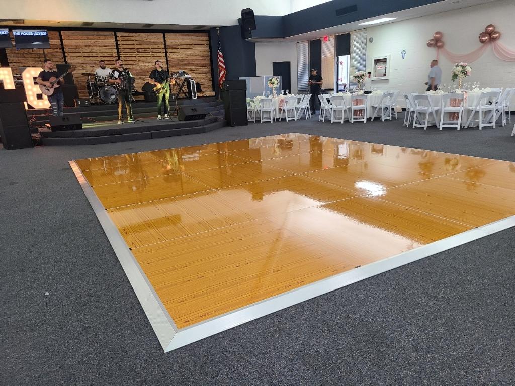 WOOD Dance Floor