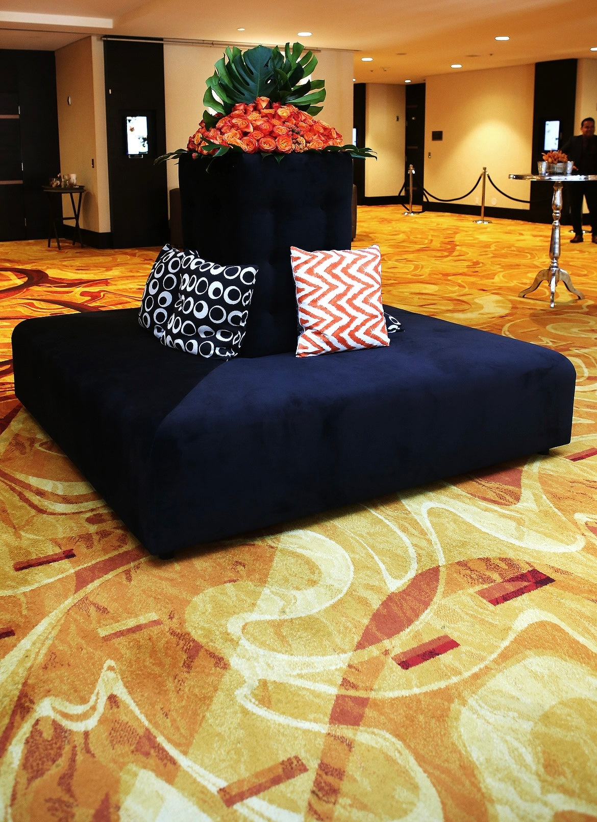 Square BOURNE Ottoman Island 6' BLACK