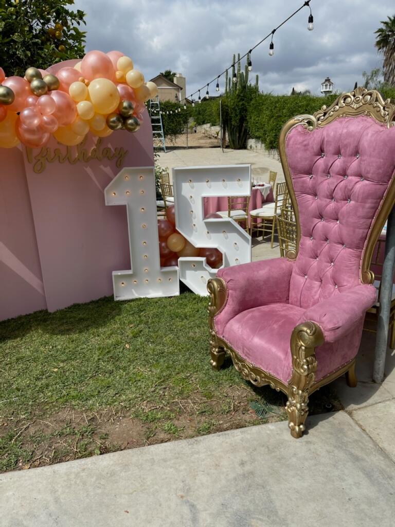 Single THRONE Pink