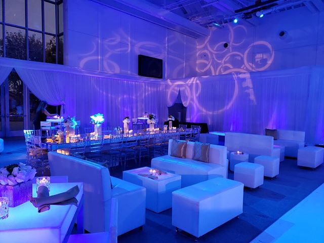 LED Lighted TUFED WHITE  BAR  6.5'
