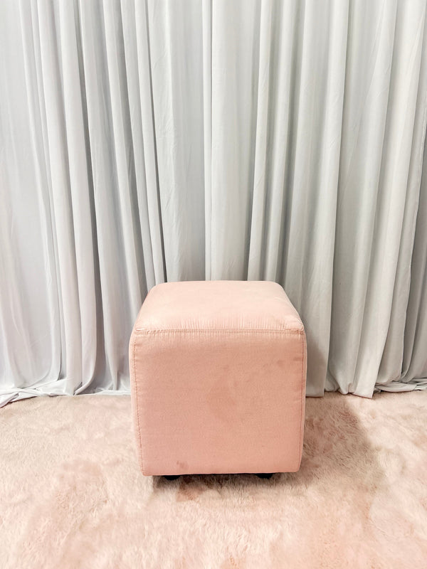 Square OTTOMAN Light Pink