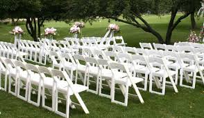 WHITE PADDED CHAIR
