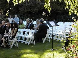 WHITE PADDED CHAIR